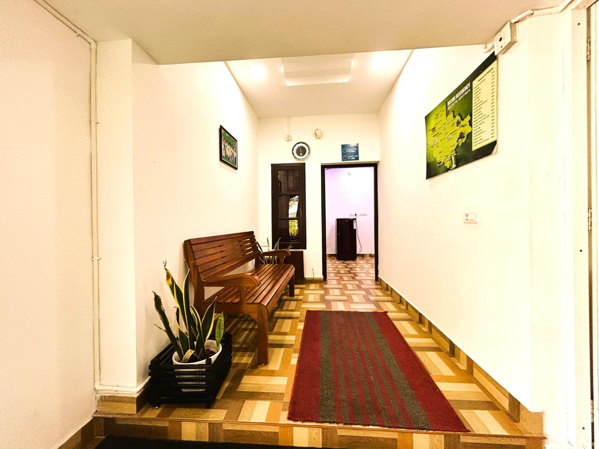Deluxe Residency Hotel Kalpetta Exterior photo