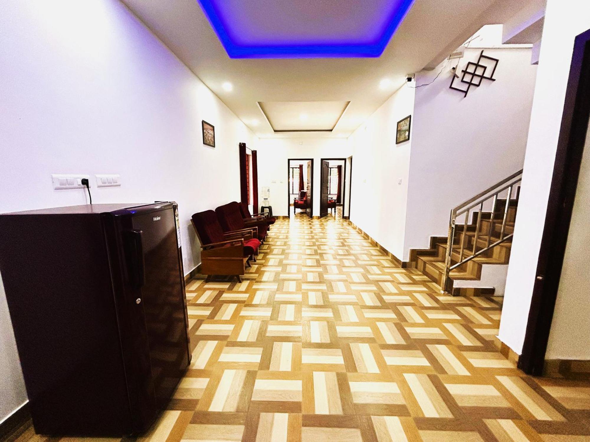 Deluxe Residency Hotel Kalpetta Exterior photo