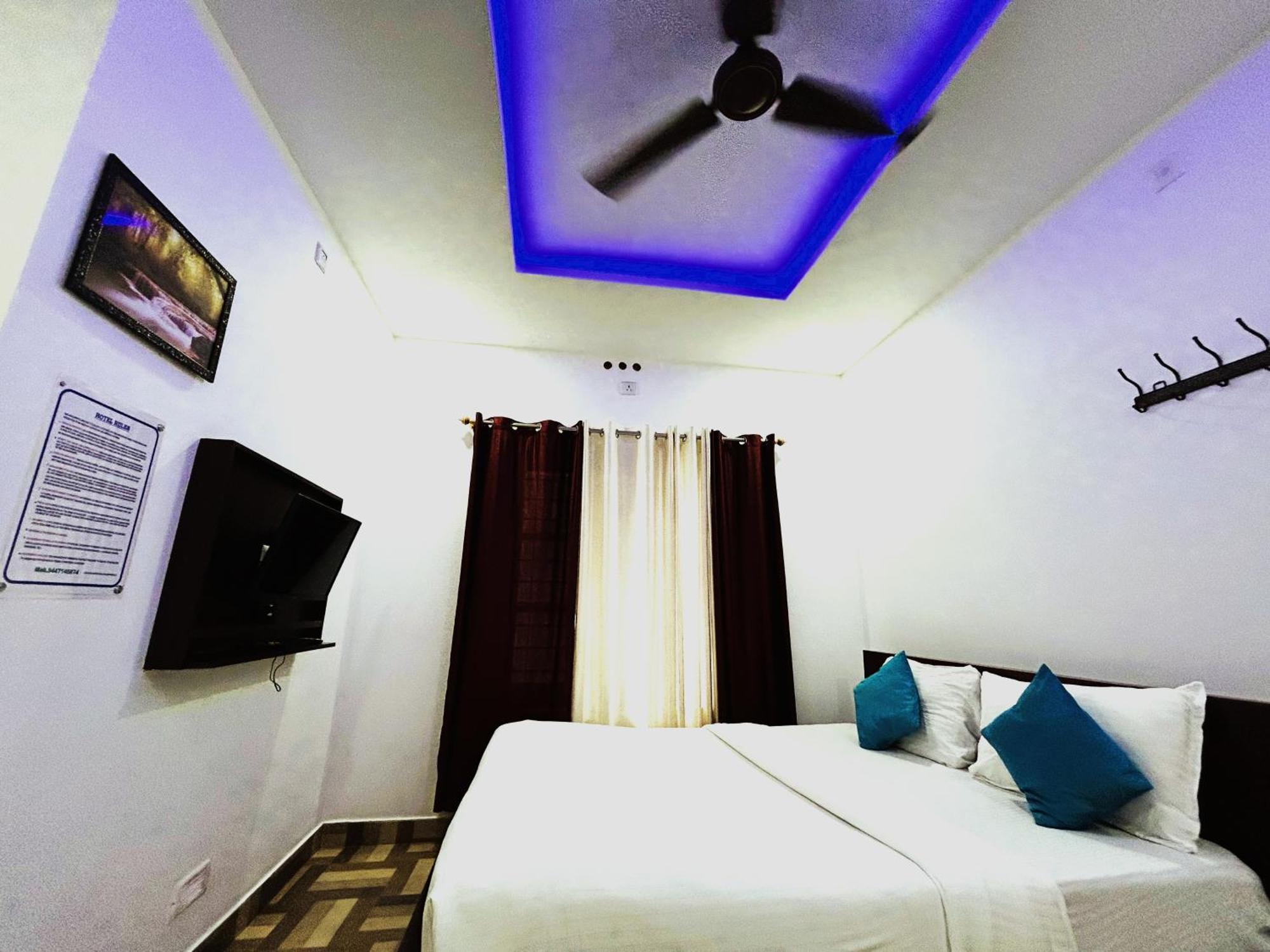 Deluxe Residency Hotel Kalpetta Exterior photo